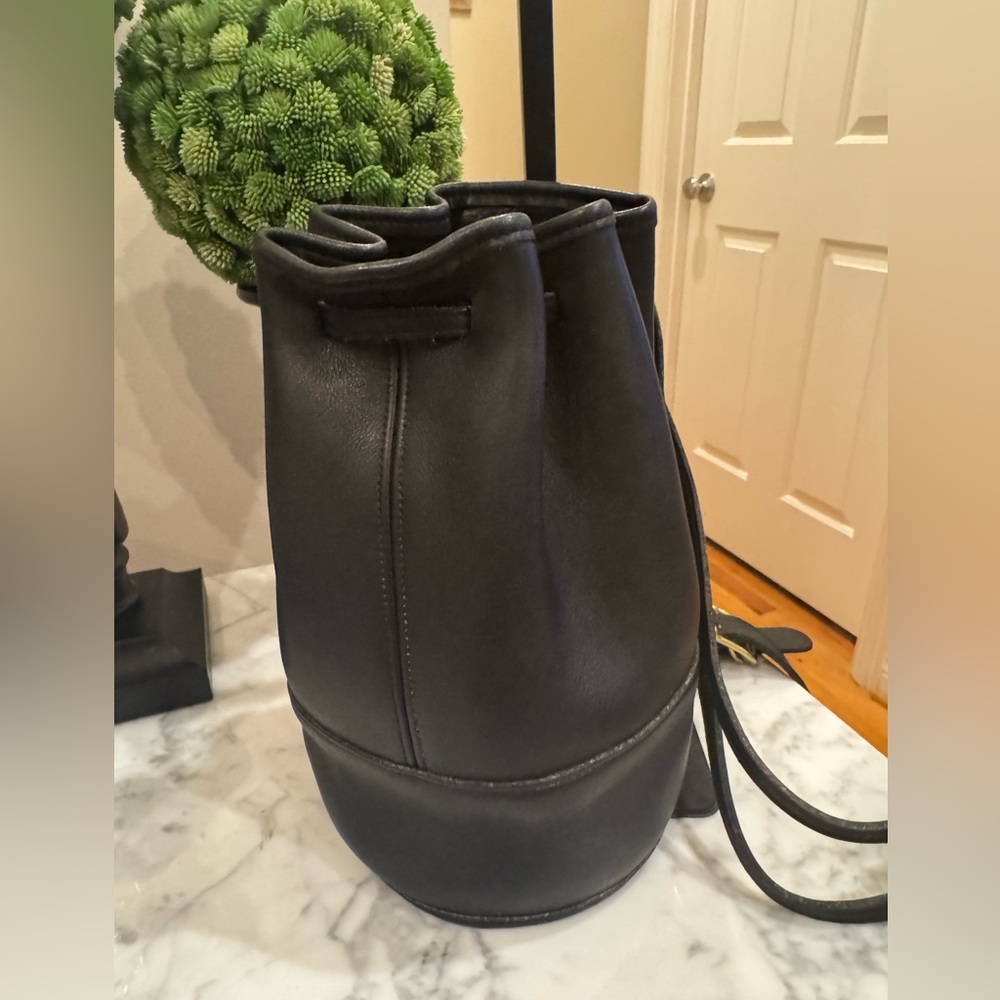 Coach - Vintage Bixby Sling Bucket Bag Pre 1994 - Excellent Condition
